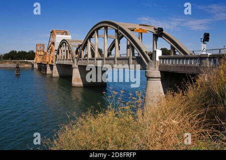 Isleton Lift Bridge over the Sacramento River,  Isleton historic town, Sacramento Delta, California, USA Stock Photo