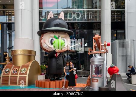 Popmart holds a large blind box exhibition, including a 4.5-meter-high doll named Labubu, which attracts many visitors in Shanghai, China, 21 Septembe Stock Photo