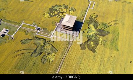 Five enormous yellow Chinese characters saying