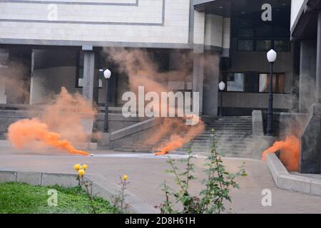 Kyiv, Ukraine. 30th Oct, 2020. Burning fires during picket the building of the Constitutional Court of Ukraine after its decision to cancel the electronic declaration by officials. (Photo by Aleksandr Gusev/Pacific Press) Credit: Pacific Press Media Production Corp./Alamy Live News Stock Photo