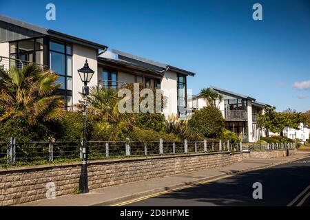 UK, Wales, Glamorgan, Barry, Cold Knap, Bron-y-Mor, new housing Stock Photo