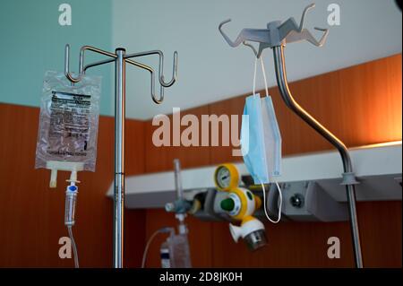 French hospital in Paris during the covid crisis. Equipment and a face mask Stock Photo