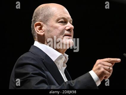 Ludwigsfelde, Germany. 30th Oct, 2020. Olaf Scholz (SPD), candidate for chancellor, speaks at the constituency conference of the Brandenburg SPD. Credit: Britta Pedersen/dpa-Zentralbild/dpa/Alamy Live News Stock Photo