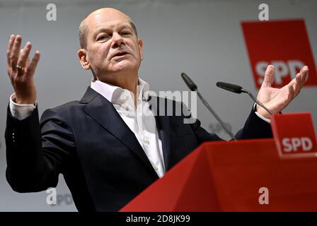 Ludwigsfelde, Germany. 30th Oct, 2020. Olaf Scholz (SPD), candidate for chancellor, speaks at the constituency conference of the Brandenburg SPD. Credit: Britta Pedersen/dpa-Zentralbild/dpa/Alamy Live News Stock Photo