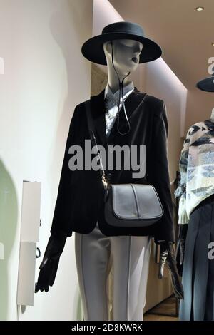 A TRENDY SHOWCASE OF MAXMARA FASHION BOUTIQUE IN CONDOTTI STREET Stock ...