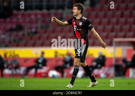 Cologne, Germany. 31st Oct, 2020. Football: Bundesliga, 1st FC Cologne - Bayern Munich, 6th matchday at the RheinEnergieStadion. Bavaria's Thomas Müller gestures. Credit: Marius Becker/dpa-Pool/dpa/Alamy Live News Stock Photo