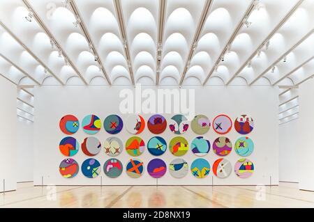アート・デザイン・音楽 Galleria nazionale d'art moderna The KAWS show within a gallery designed by Renzo Piano at the High