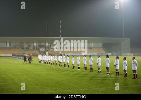 Parma, Italy. 1st Nov, 2020. parma, Italy, Sergio Lanfranchi stadium, 01 Nov 2020, The two teams during nationals anthem during Women 2020 - Italy vs England - Rugby Six Nations match - Credit: LM/Massimiliano Carnabuci Credit: Massimiliano Carnabuci/LPS/ZUMA Wire/Alamy Live News Stock Photo