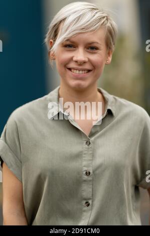 Cologne, Germany. 02nd Nov, 2020. Actress Jasmin Minz (Kim Bremer) is in the set of the RTL series 'Alles was zählt'. Credit: Henning Kaiser/dpa/Alamy Live News Stock Photo