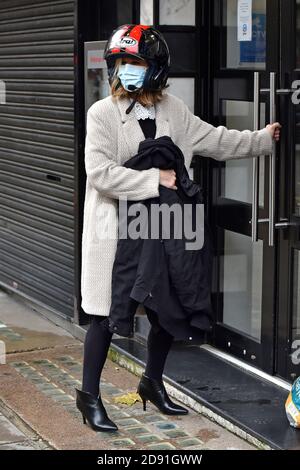 London, UK. 02nd Nov, 2020. Kate Garraway wearing a face mask seen at The Global Radio Studios In London. Credit: SOPA Images Limited/Alamy Live News Stock Photo