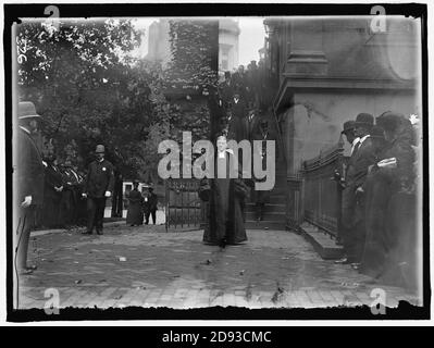 JUSTICE HARLAN, FUNERAL. RADCLIFFE, DR. WALLACE, PASTOR, NEW YORK AVENUE PRESBYTERIAN CHURCH Stock Photo