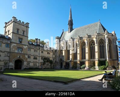 Wide summer, blue sky view of front quad and chapel of Exeter College, Oxford Stock Photo