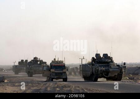 British Forces in Iraq.  Warrior tanks on patrol near Basra, Southern Iraq. Stock Photo