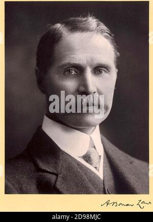 ANDREW BONAR LAW (1858-1923) English Conservative politician about 1910 Stock Photo