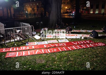 Washington, United States. 03rd Nov, 2020. Workers prepare banners for a possible demonstration in the days after Election Day, near an election night watch party in McPherson Square. Credit: SOPA Images Limited/Alamy Live News Stock Photo