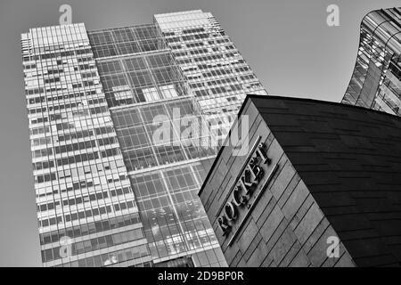 Rocket bar and restaurant with Churchill Place tower, Canary Wharf ...