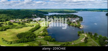 Stock Image aerial view of Deerhurst Inn and Conference Centre near Huntsville, Ontario. Stock Photo