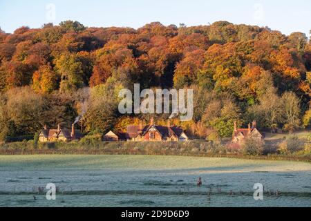 Hambleden village houses in the early morning autumn light. Hambleden, Buckinghamshire, England Stock Photo