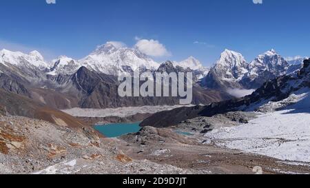 Spectacular mountain panorama with some of the highest mountains on earth (Mount Everest 8,848m, Lhotse 8,516m, Makalu 8,481m) in the Himalayas, Nepal. Stock Photo