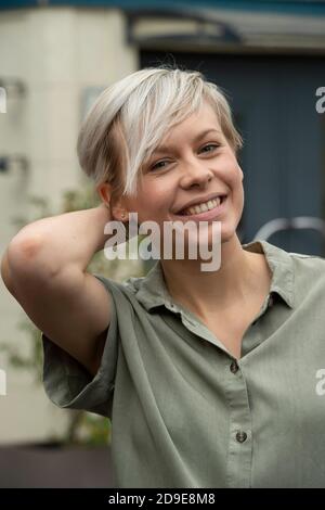 Cologne, Deutschland. 02nd Nov, 2020. Actress Jasmin MINZ plays the role of Kim Bremer, she can be seen from November 6, 2020 in the RTL early evening series ALLES WAS ZAEHLT, photo opportunity on November 2, 2020 in Koeln, | usage worldwide Credit: dpa/Alamy Live News Stock Photo