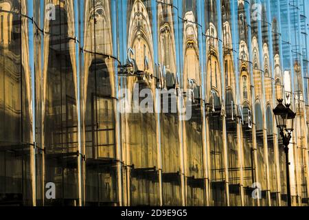 LA SAMARITAINE IS ONLY WAITING FOR THE PERFECT TIME TO REOPEN Stock Photo