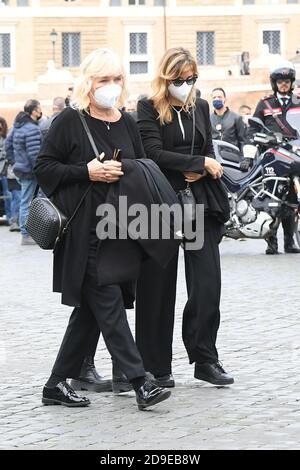 Rome, Italy. 05th Nov, 2020. Rome, . 05th Nov, 2020. Rome, Gigi Proietti funeral. In the family, his wife Sagitta Alter and daughters Carlotta and Susanna Credit: Independent Photo Agency/Alamy Live News Credit: Independent Photo Agency Srl/Alamy Live News Stock Photo