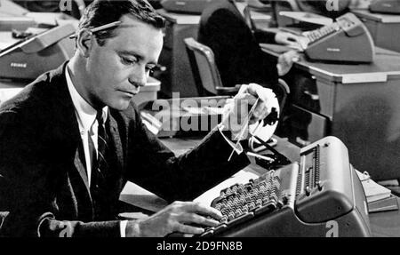 THE APARTMENT 1960 United Artists film with Jack Lemmon Stock Photo