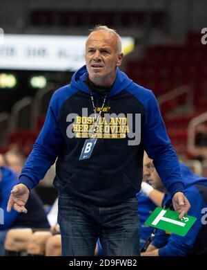 Duesseldorf, Germany. 05th Nov, 2020. Handball: European Championship qualification, Germany - Bosnia-Herzegovina, 2nd qualification round, Group 2, 1st matchday in the ISS Dome: Bosnia's coach Bilal Suman. Credit: Bernd Thissen/dpa/Alamy Live News Stock Photo