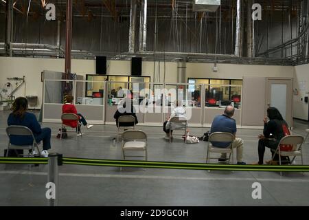 Las Vegas, NV, USA. 05th Nov, 2020. Poll watchers observe poll counts at Clark County Election Center In Las Vegas, Nevada on November 05, 2020. Credit: Dee Cee Carter/Media Punch/Alamy Live News Stock Photo