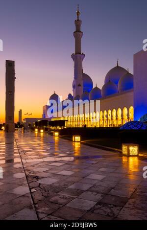 Sunset in the Sheikh Zayed Grand Mosqueorange Stock Photo