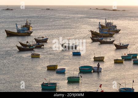 Mui ne fishemans village. Traditional Vietnamese boat in the basket shaped in Fishing village Mui Ne, Vietnam, Asia Stock Photo