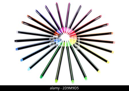 A set of bright multi-colored felt-tip markers lie in a circle, Stock Photo