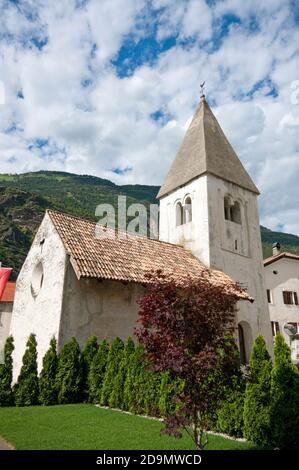 Church of San Nicolò (St Nikolaus), Laces, Venosta Valley (Vinschgau), Bolzano, Trentino-Alto Adige, Italy Stock Photo