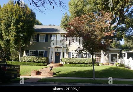 Pasadena, California, USA 4th November 2020 A general view of atmosphere of Mad Men House Filming Location at 675 Arden Road on November 4, 2020 in Pasadena, California, USA. Photo by Barry King/Alamy Stock Photo Stock Photo