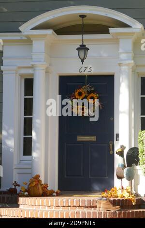 Pasadena, California, USA 4th November 2020 A general view of atmosphere of Mad Men House Filming Location at 675 Arden Road on November 4, 2020 in Pasadena, California, USA. Photo by Barry King/Alamy Stock Photo Stock Photo