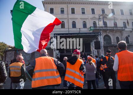 Rome, Italy. 07th Nov, 2020. Demonstration in Piazza della Bocca della Verità in Rome organized by the Orange Vests movement (Photo by Matteo Nardone/Pacific Press) Credit: Pacific Press Media Production Corp./Alamy Live News Stock Photo