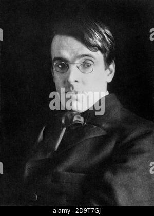 W B Yeats. Portrait of the Irish poet, William Butler Yeats (1865-1939) by Alice Boughton, 1903 Stock Photo