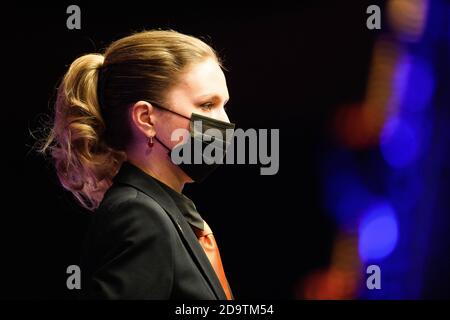 MILTON KEYNES, UNITED KINGDOM. 07th Nov, 2020. Referee: Tatiana Woollaston looks on during Day 2 Semi-Finals of 2020 888Sport Champion of Champions Snooker at Marshall Arena on Saturday, November 07, 2020 in MILTON KEYNES, ENGLAND. Credit: Taka G Wu/Alamy Live News Stock Photo