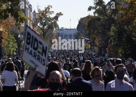 Washington, USA. 07th Nov, 2020. US people gathering on the street around White House to celebrate Joe Biden as President-Elect, today on November 07, 2020 in Washington DC, USA. (Photo by Lenin Nolly/Sipa USA) Credit: Sipa USA/Alamy Live News Stock Photo