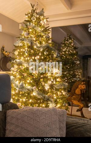 Livingroom with chrismas decoration Stock Photo - Alamy