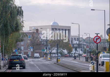 London Road, Morden, UK. The Baitul Futuh Mosque in the London suburb of Morden, one of the largest mosques in western Europe Stock Photo