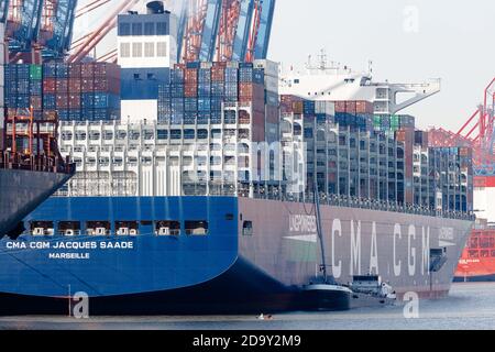 Hamburg, Germany. 08th Nov, 2020. The 'CMA CGM Jacques Saade', the world's largest container ship powered by natural gas, is moored at Burchardkai Terminal for the first time. Credit: Markus Scholz/dpa/Alamy Live News Stock Photo