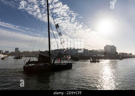 LES SABLES D'OLONNE, FRANCE - NOVEMBER 08, 2020: Alex Thomson boat (Hugo Boss) in the channel for the start of the Vendee Globe 2020 Stock Photo