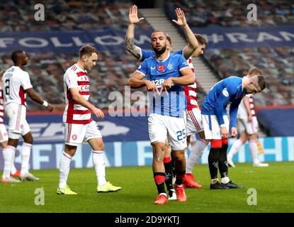 Rangers' Kemar Roofe (centre) celebrates scoring his side's second goal of the game during the Scottish Premiership match at Ibrox Stadium, Glasgow. Stock Photo