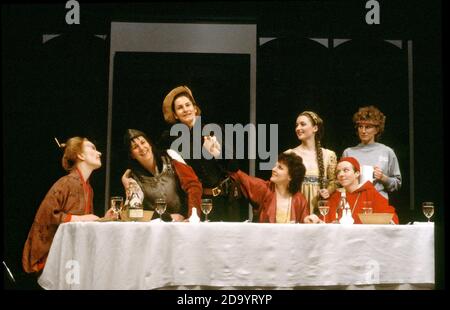 l-r: Lindsay Duncan (Lady Nijo), Carole Hayman (Dull Gret), Gwen Taylor (Marlene), Selina Cadell (Pope Joan), Lesley Manville (Patient Griselda), Deborah Findlay (Isabella Bird), Lou Wakefield (Waitress) in TOP GIRLS by Caryl Churchill at the Royal Court Theatre, London  SW1  08/02/1983   set design: Peter Hartwell  costumes: Pam Tait  lighting: Robin Myerscough-Walker  director: Max Stafford-Clark Stock Photo