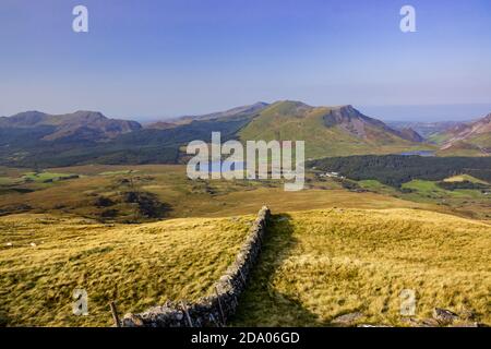 Scenic mountains and lakes on the foothills of Mount Snowdon (Rhyd Ddu), Wales Stock Photo