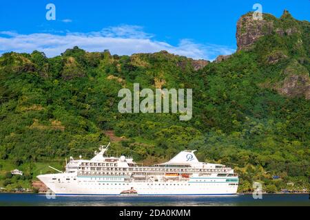 Paul Gauguin cruise anchored in Moorea, French Polynesia, Society Islands, South Pacific. Stock Photo