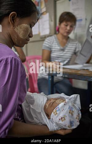 Mae Sot, Thailand. April 2012. Medical assistance to Myanmar refugees at the Mae Tao clinic. Stock Photo