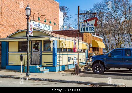 The popular Blue Moon Diner in Gardner, Massachusetts Stock Photo