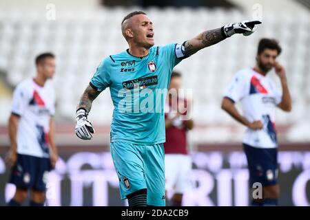 Turin, Italy. 08th Nov, 2020. TURIN, ITALY - November 08, 2020: Alex Cordaz of FC Crotone reacts during the Serie A football match between Torino FC and FC Crotone. (Photo by Nicolò Campo/Sipa USA) Credit: Sipa USA/Alamy Live News Stock Photo